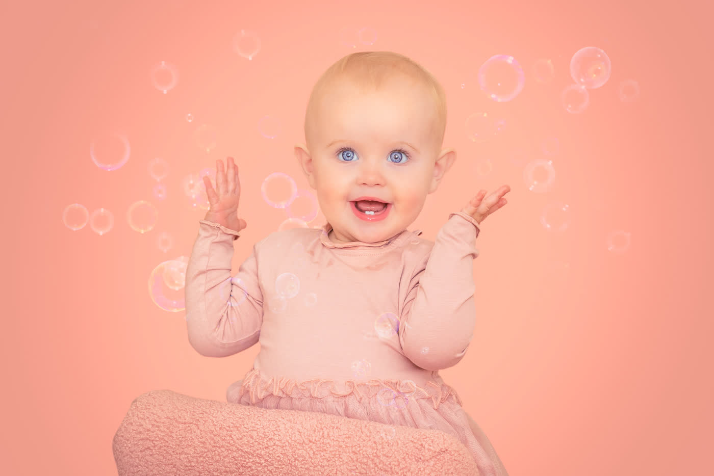 Babyfotografie mit hellen Augen